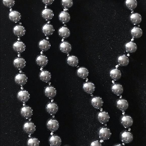 Vintage Talbots Gray Pearl Bead Necklace - Picture 5 of 6